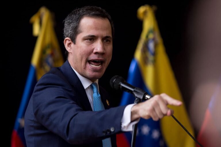 “Él es un asesino”: Juan Guaidó respalda tesis que vincula al gobierno de Venezuela y Diosdado Cabello con crimen de Ronald Ojeda en Chile