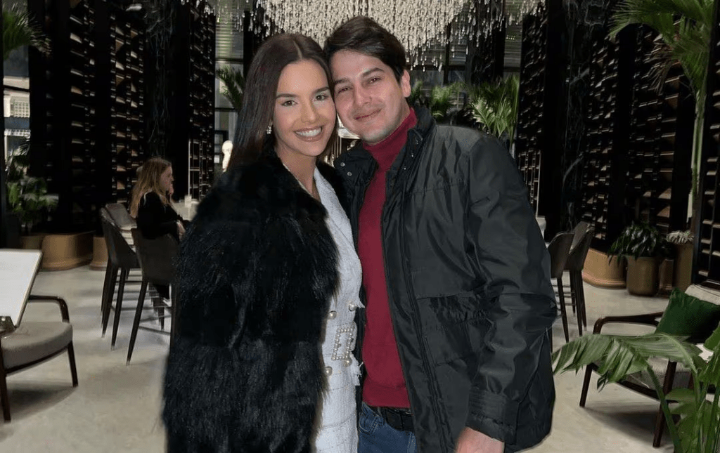 La modelo Amanda Dudamel anunció su compromiso con su novio Daniel Roa La modelo Amanda Dudamel anunció su compromiso con su novio Daniel Roa