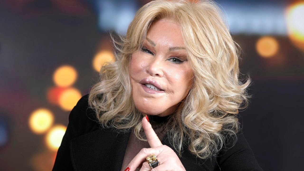 Fallece Jocelyn Wildenstein, conocida como «Catwoman» por sus cirugías plásticas extremas Fallece Jocelyn Wildenstein, conocida como «Catwoman» por sus cirugías plásticas extremas