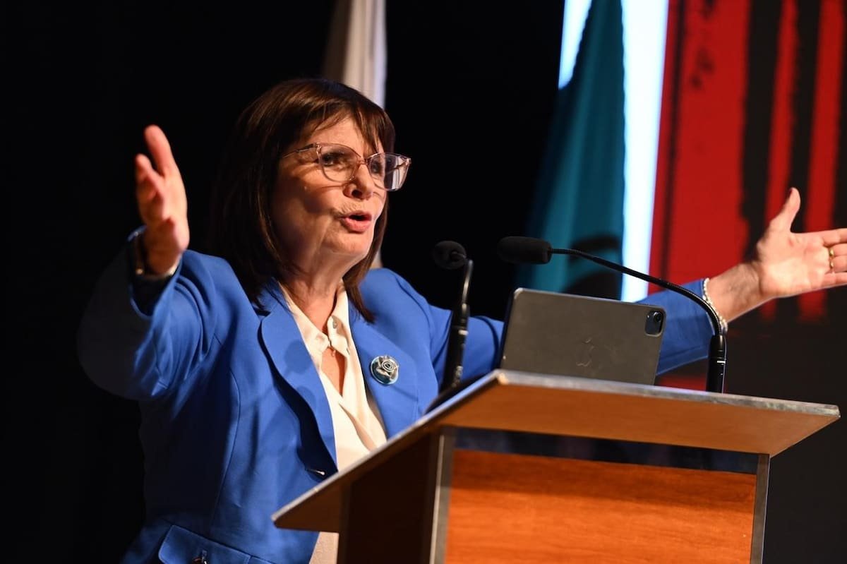 Bullrich apuntó contra Maduro tras la difusión del video sobre el gendarme: “No aceptamos ningún juego” Bullrich apuntó contra Maduro tras la difusión del video sobre el gendarme: “No aceptamos ningún juego”