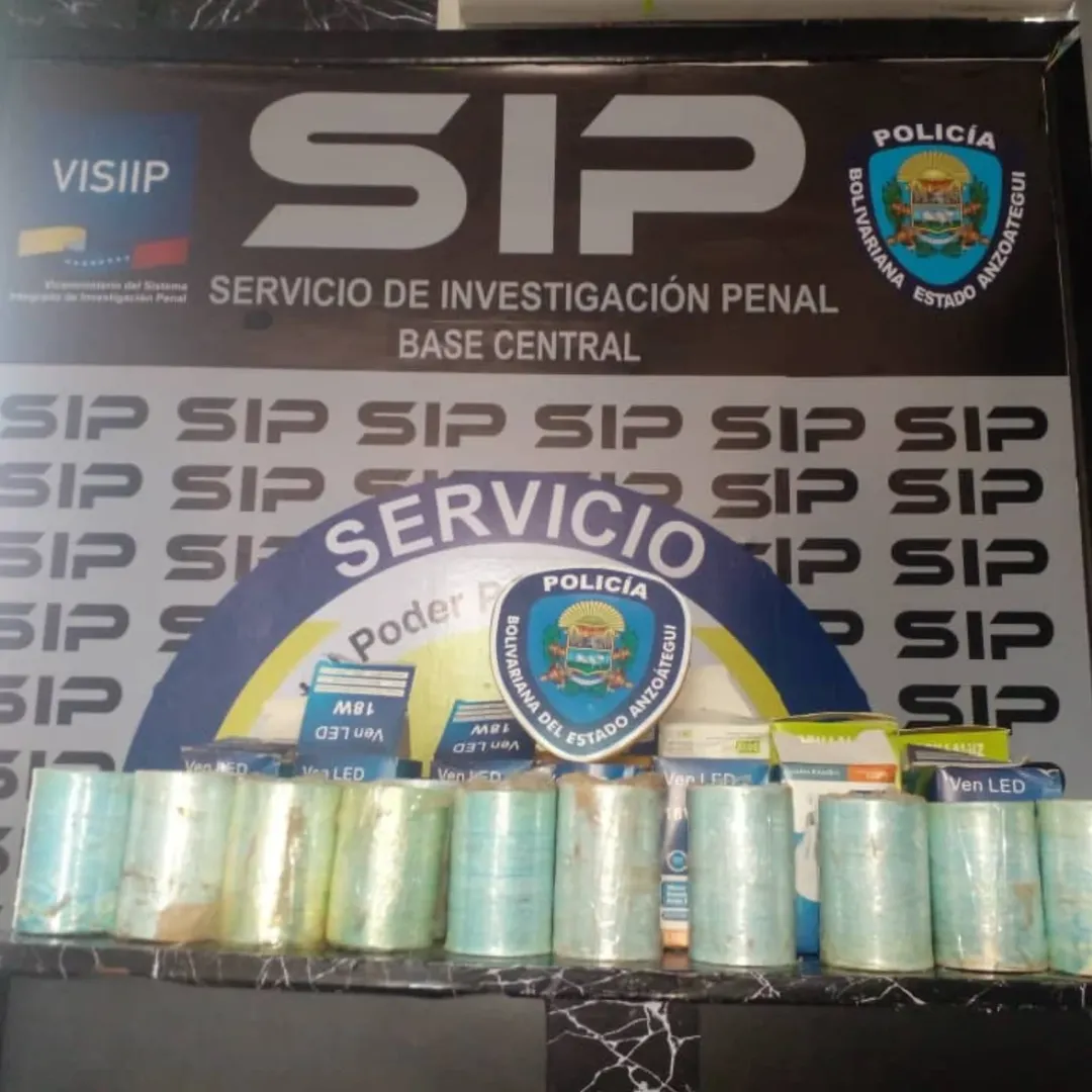 Cayó enfermera con más de 7 kilos de cocaína en cajas de bombillos Cayó enfermera con más de 7 kilos de cocaína en cajas de bombillos