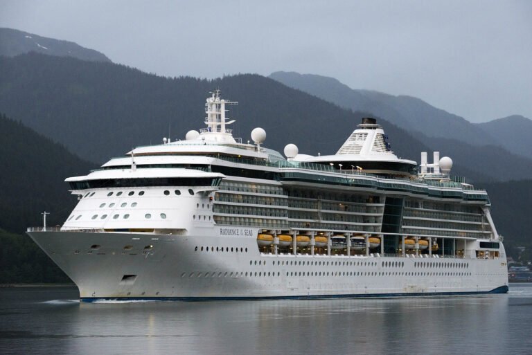 Royal Larban Ship está infectado con más de 90 enfermedades gastrointestinales en el barco