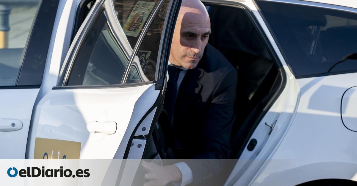 Rubiales dice al juez que está “totalmente seguro” de que Jenni Hermoso le dio su consentimiento Rubiales dice al juez que está “totalmente seguro” de que Jenni Hermoso le dio su consentimiento