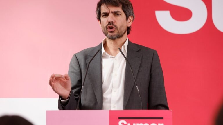 El submarino: Urtasun pliega velas
