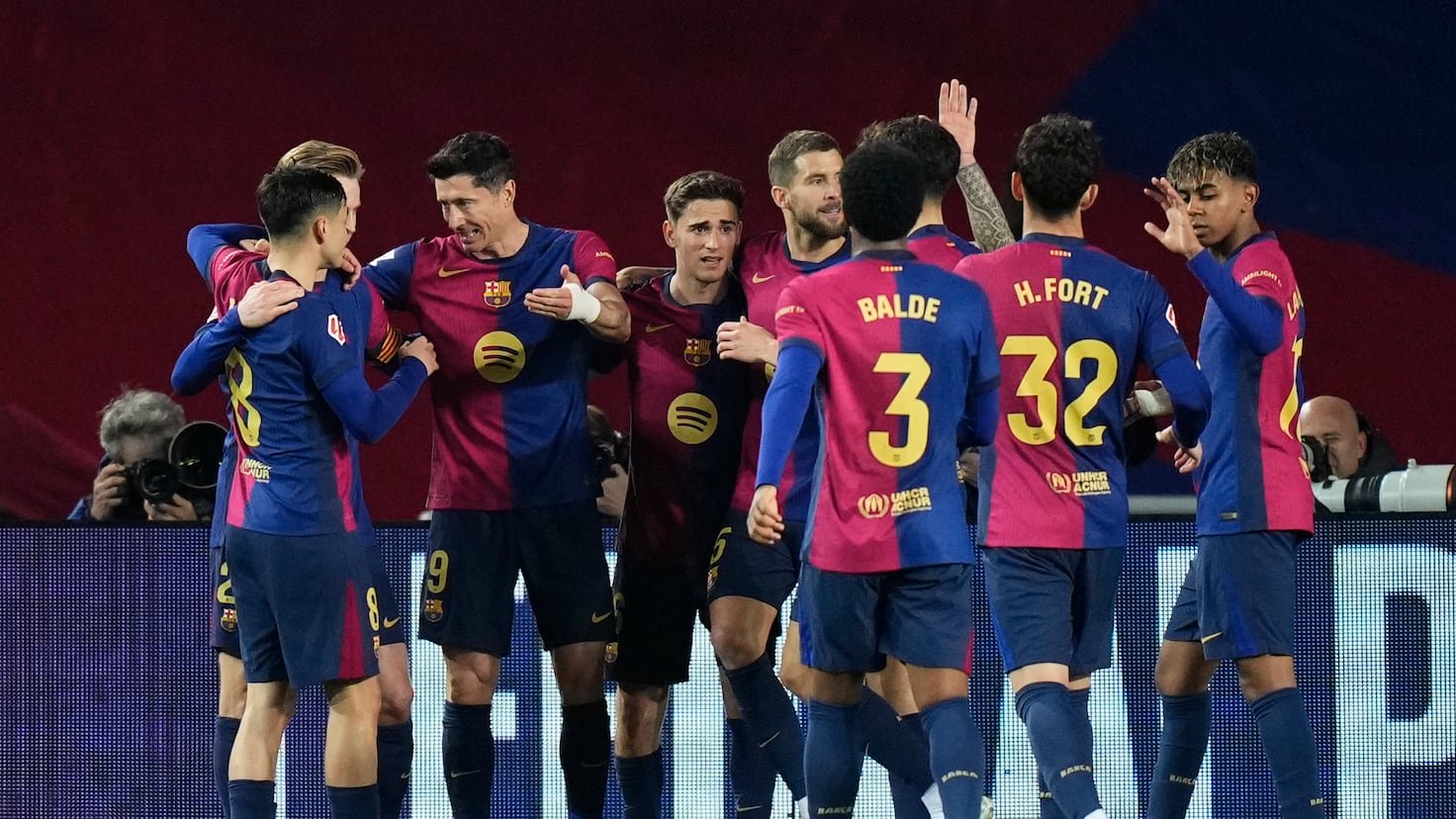 El Barça vuelve al liderato pidiendo la hora El Barça vuelve al liderato pidiendo la hora