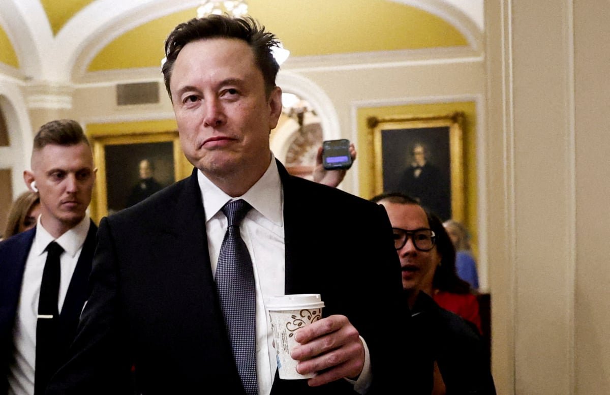 Elon Musk precide las profesiones más perjudicadas por la IA