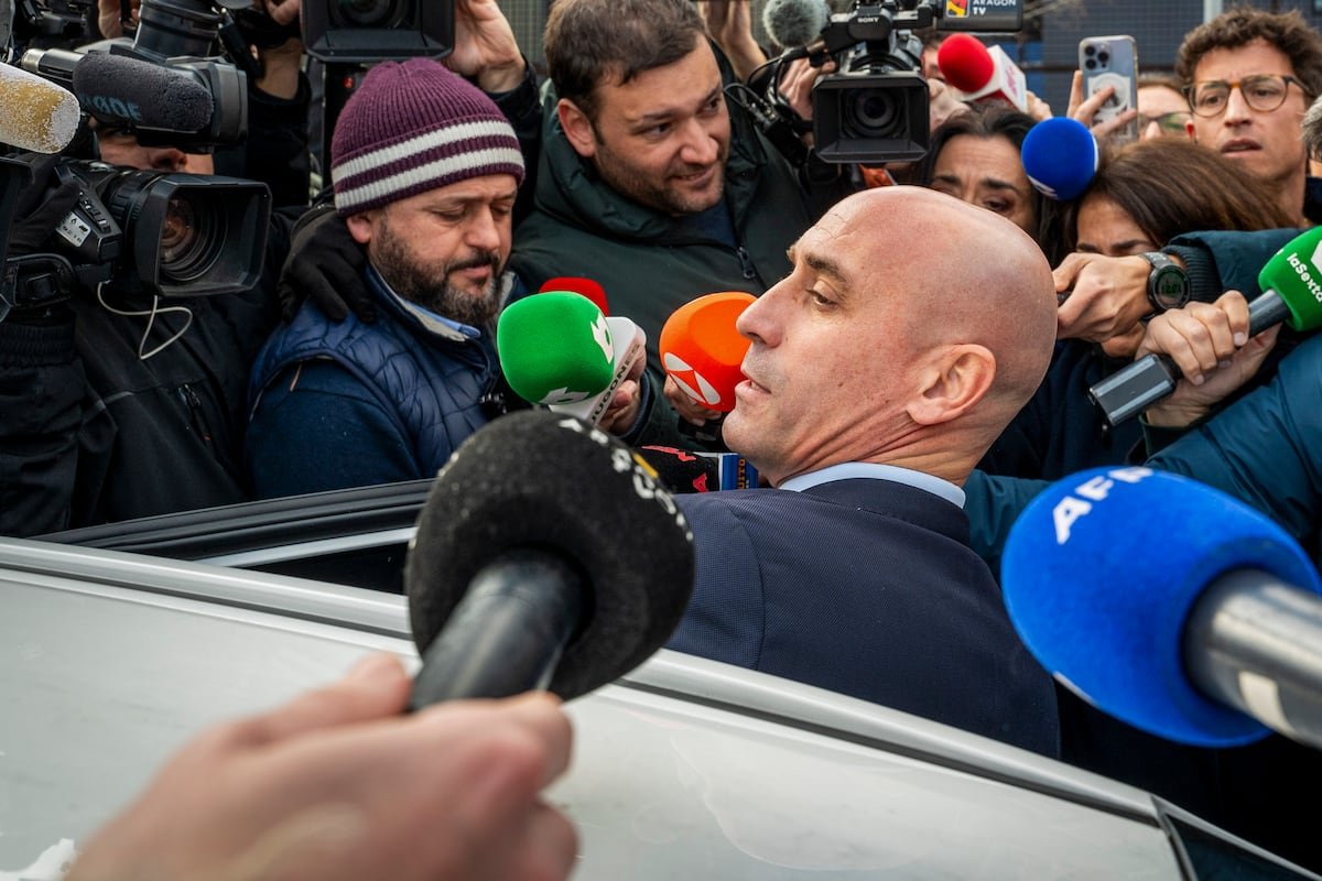 Rubiales trata de desacreditar a los testigos que sustentan la versión de Jenni Hermoso | Fútbol | Deportes Rubiales trata de desacreditar a los testigos que sustentan la versión de Jenni Hermoso | Fútbol | Deportes