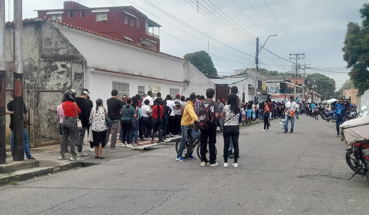 “Parece que todo el mundo la tiene vencida” “Parece que todo el mundo la tiene vencida”