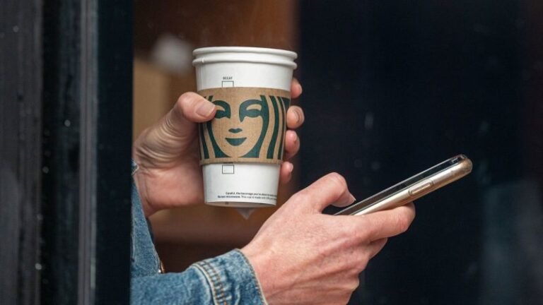 Starbucks ofrecerá café gratis el día después del Super Bowl