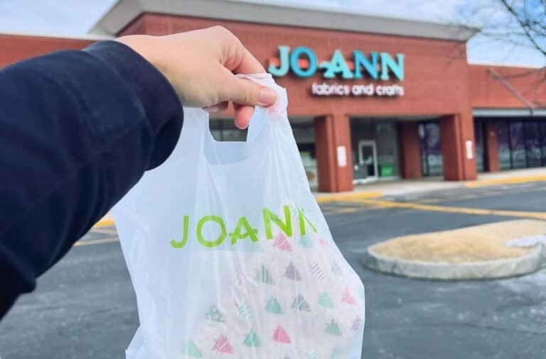 Por qué Joann Fabrics cerrará cientos de tiendas en Estados Unidos: hay 26 en Illinois