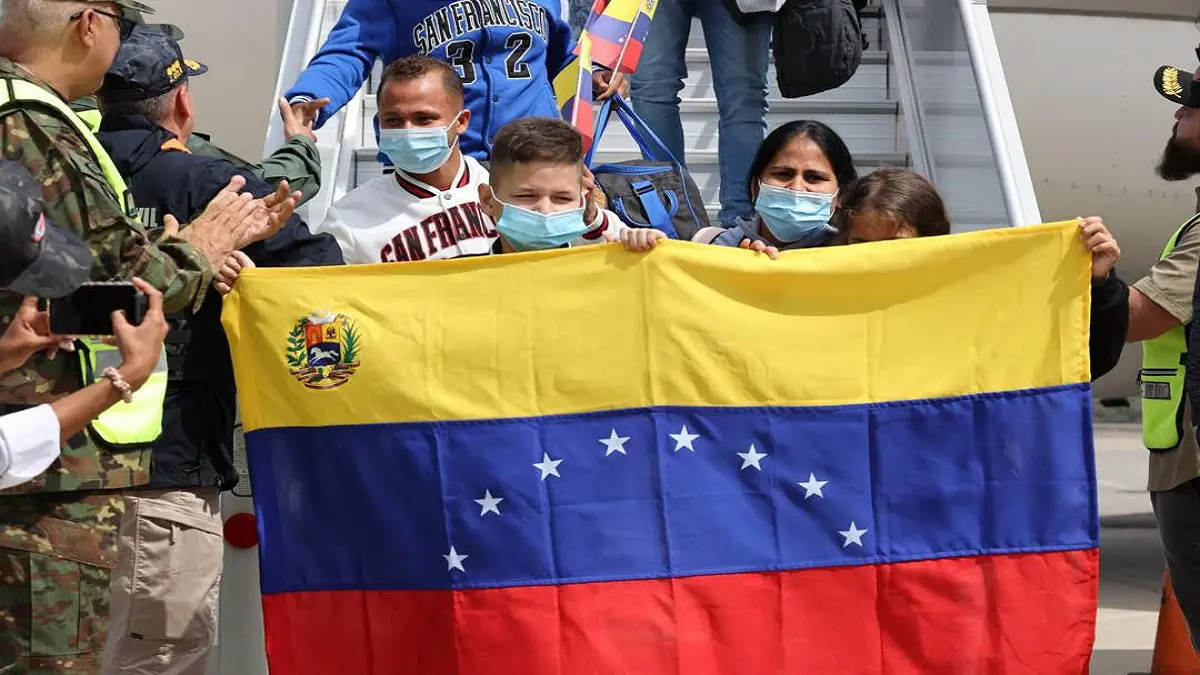 Venezuela recibe a sus connacionales con los brazos abiertos
