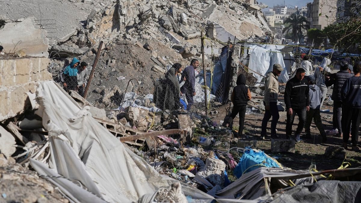 Al menos 23 muertos tras nuevos ataques israelíes durante la noche en Gaza Al menos 23 muertos tras nuevos ataques israelíes durante la noche en Gaza