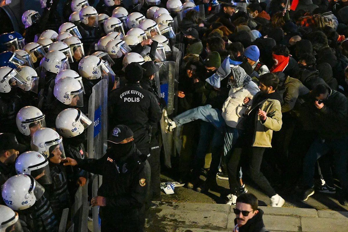 Con Imamoglu en la cárcel, la economía turca paga el compromiso incumplido de Erdogan con la democracia