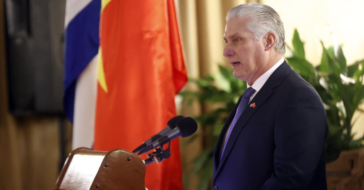 Cuba se solidariza con Venezuela y tilda de “atropello” medida arancelaria de EE.UU. Cuba se solidariza con Venezuela y tilda de “atropello” medida arancelaria de EE.UU.