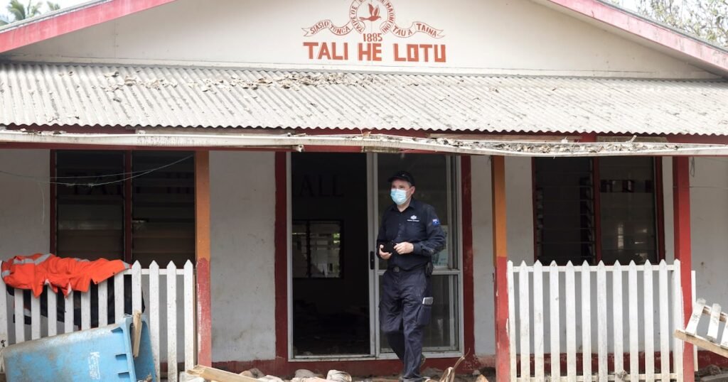 Terremoto 7,1 en Tonga provoca numerosas alertas de tsunami alrededor del mundo Terremoto 7,1 en Tonga provoca numerosas alertas de tsunami alrededor del mundo