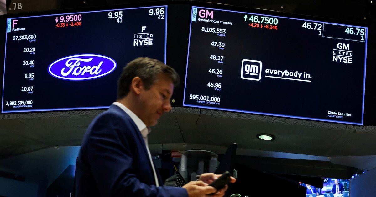 Wall Street cerró con caídas tras el anuncio de Donald Trump sobre aranceles para los autos fabricados fuera de Estados Unidos Wall Street cerró con caídas tras el anuncio de Donald Trump sobre aranceles para los autos fabricados fuera de Estados Unidos