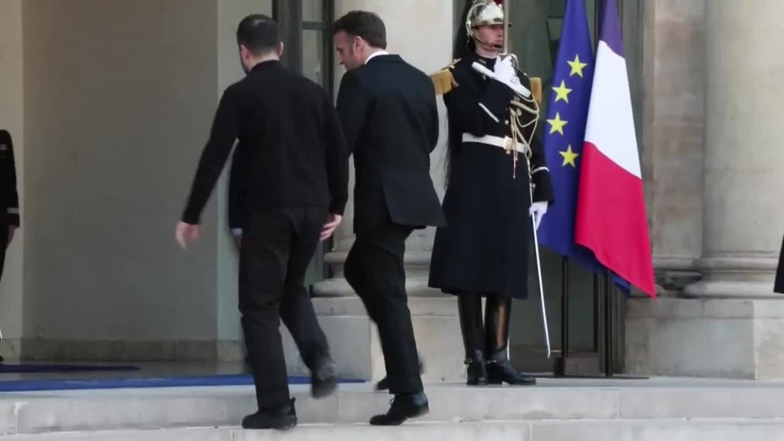 Emmanuel Macron pide a Rusia que acepte un alto el fuego Emmanuel Macron pide a Rusia que acepte un alto el fuego