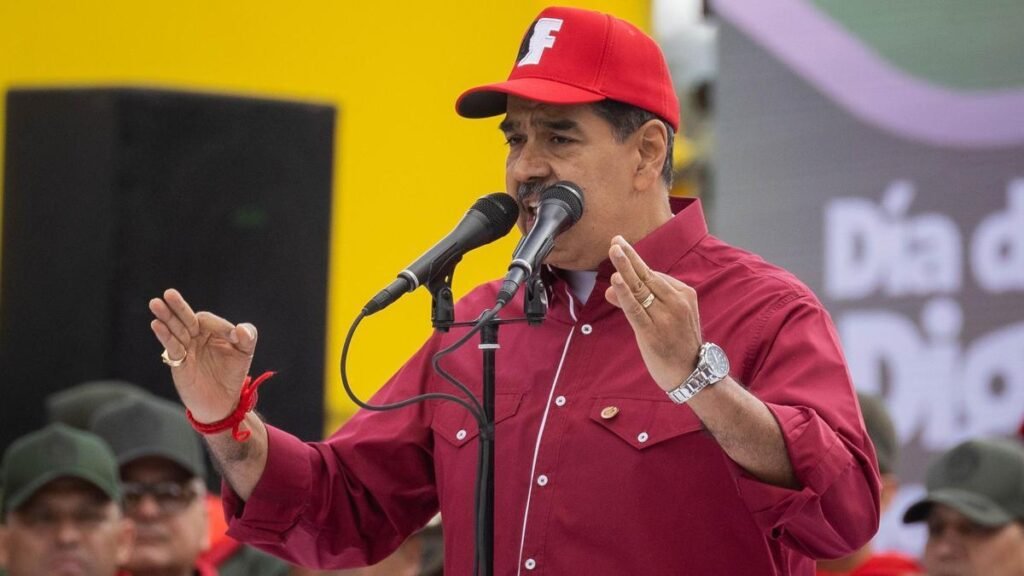 Trump asesta otro golpe a Maduro al revocar los permisos de Repsol y otras cuatro petroleras que operan en Venezuela Trump asesta otro golpe a Maduro al revocar los permisos de Repsol y otras cuatro petroleras que operan en Venezuela