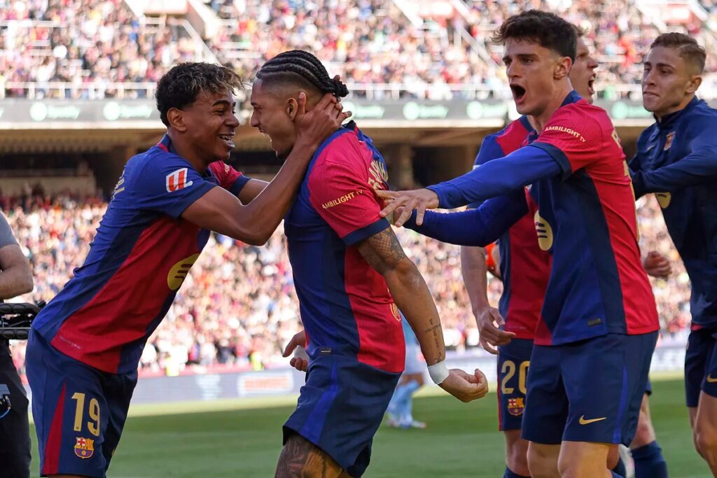 El Barça sobrevive, en el descuento y de penalti, al 'hat-trick' de Borja Iglesias