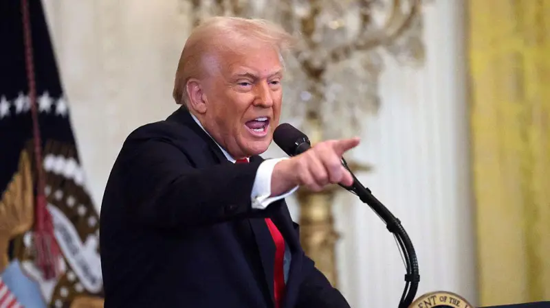Trump anunció aranceles de 15% para Venezuela