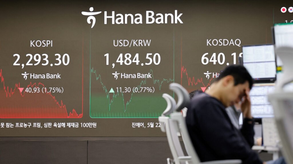 Entran en vigor los nuevos aranceles de Trump a China, con el 104%, la UE y otros 60 países Entran en vigor los nuevos aranceles de Trump a China, con el 104%, la UE y otros 60 países