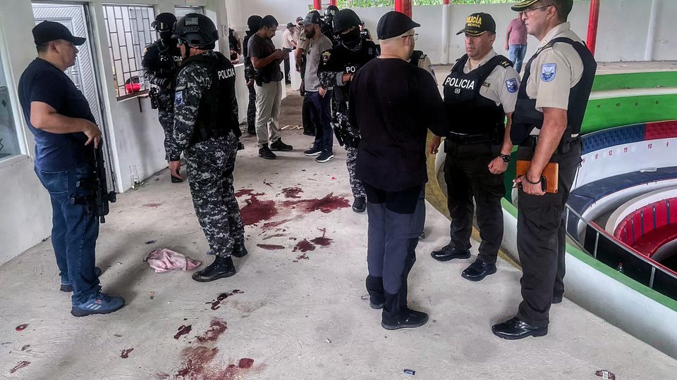 Ecuador: al menos once personas asesinadas durante una pelea de gallos | Masacre en la zona costera de Manabí