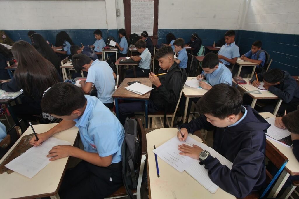 Estudio de la UCAB revela bajo rendimiento académico de estudiantes – Correo del Caroní