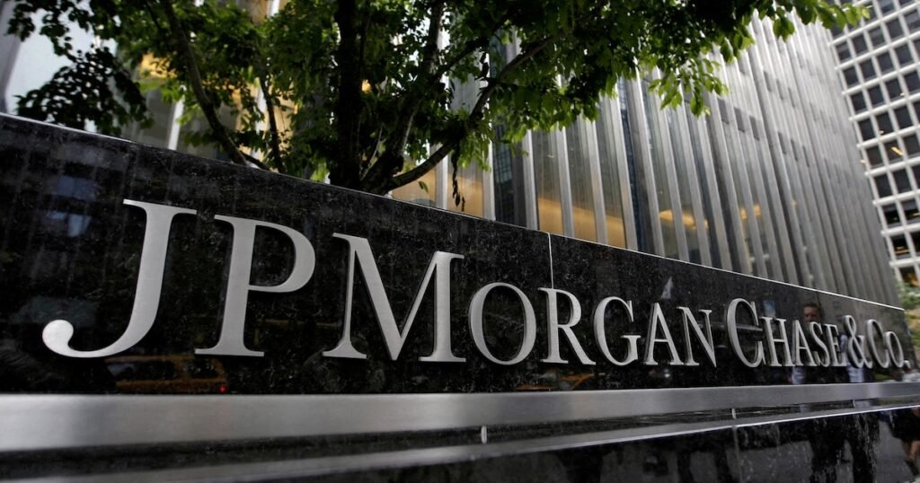 El banco de inversión más grande del mundo pronosticó una recesión en Estados Unidos por el impacto de los aranceles El banco de inversión más grande del mundo pronosticó una recesión en Estados Unidos por el impacto de los aranceles