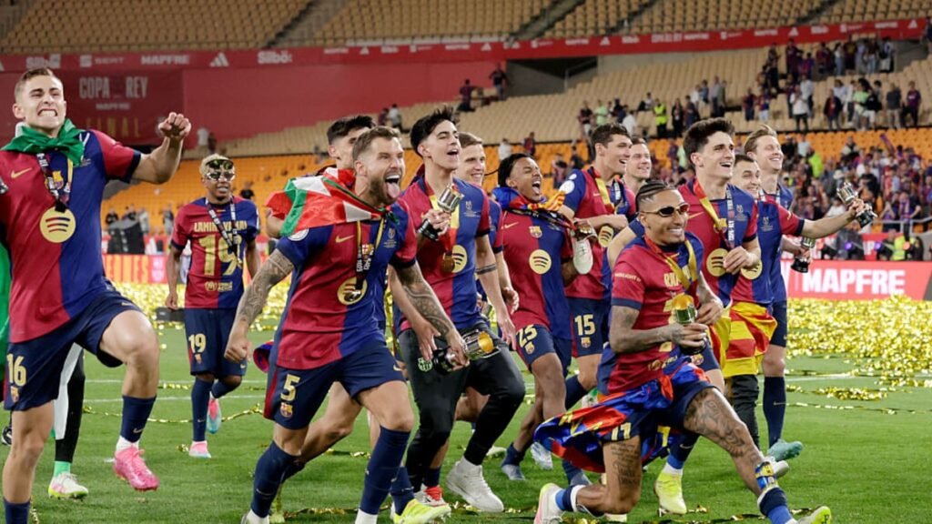 “Este Barça ha venido a encabezar una nueva era”: el enfrentamiento entre Tomás Roncero y Jordi Martí tras la final de Copa | Fútbol “Este Barça ha venido a encabezar una nueva era”: el enfrentamiento entre Tomás Roncero y Jordi Martí tras la final de Copa | Fútbol