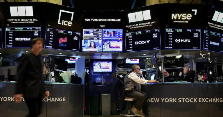 En otra jornada de alta volatilidad, Wall Street cerró con leves pérdidas