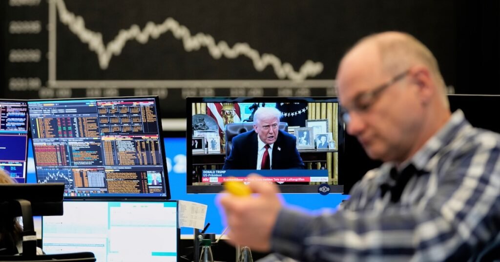 Cómo quedó el “riesgo argentino” tras el impacto mundial por los anuncios arancelarios de Trump Cómo quedó el “riesgo argentino” tras el impacto mundial por los anuncios arancelarios de Trump