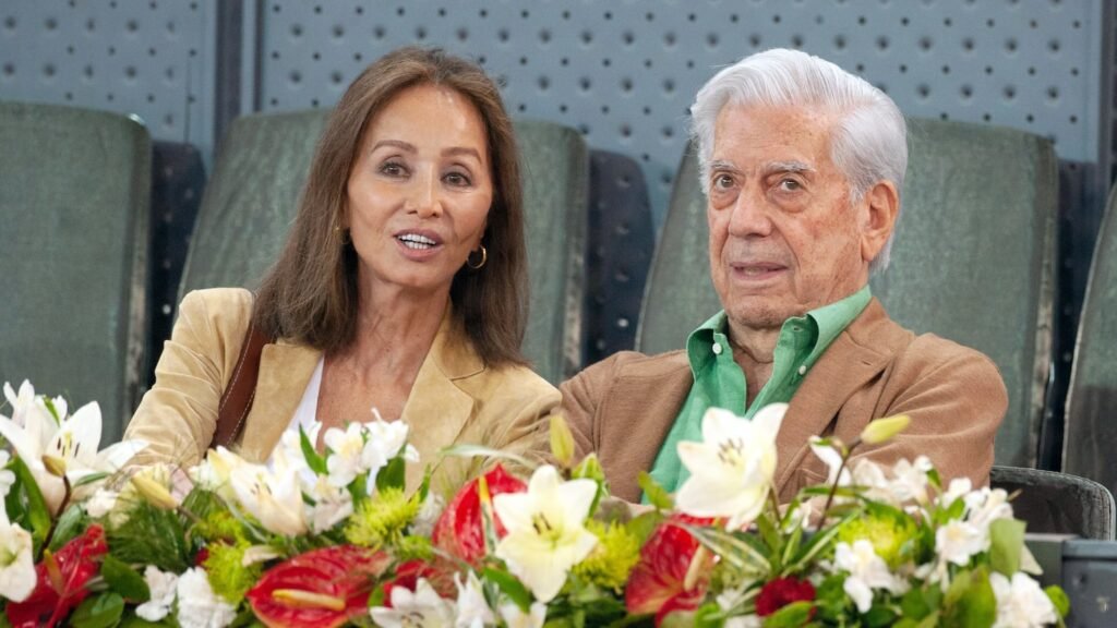 Una psicóloga analiza la no reacción en público de Isabel Preysler a la muerte de Vargas Llosa: “Cierra el libro”