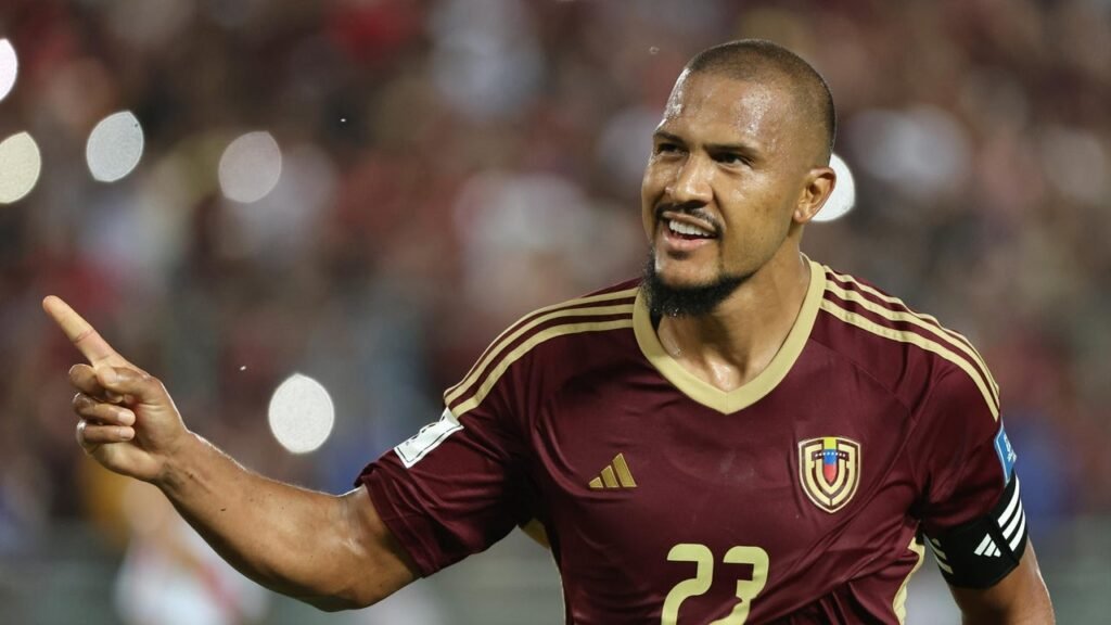 Salomón Rondón firmó nuevo contrato y fue presentado con emotivo video al mejor estilo de la película ‘El Rey León’ Salomón Rondón firmó nuevo contrato y fue presentado con emotivo video al mejor estilo de la película ‘El Rey León’