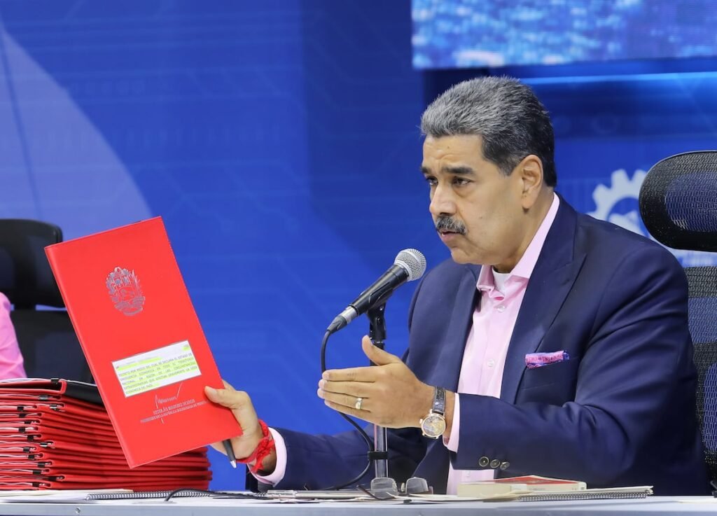 Maduro declara la emergencia económica en Venezuela ante “la guerra arancelaria de Trump” Maduro declara la emergencia económica en Venezuela ante “la guerra arancelaria de Trump”