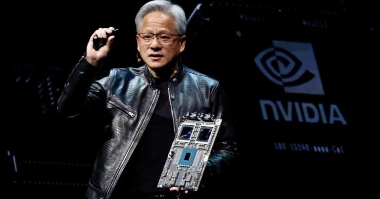 Jensen Huang dice en Pekín que Nvidia “profundizará su presencia” en el mercado chino