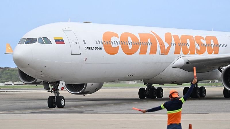 Un nuevo vuelo con 198 migrantes deportados por EE.UU. llega a Venezuela Un nuevo vuelo con 198 migrantes deportados por EE.UU. llega a Venezuela