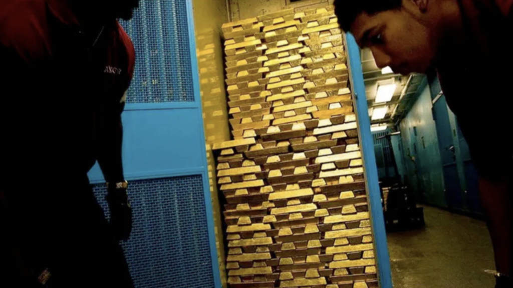 El oro supera por primera vez la barrera de los 3.500 dólares