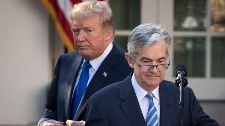 pide a Jerome Powell que baje las tasas y lo acusa de juego político