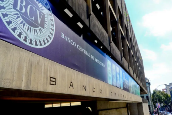 BCV elevó intervención cambiaria a US0 millones este #21Abril, la mayor venta en lo que va de año BCV elevó intervención cambiaria a US0 millones este #21Abril, la mayor venta en lo que va de año