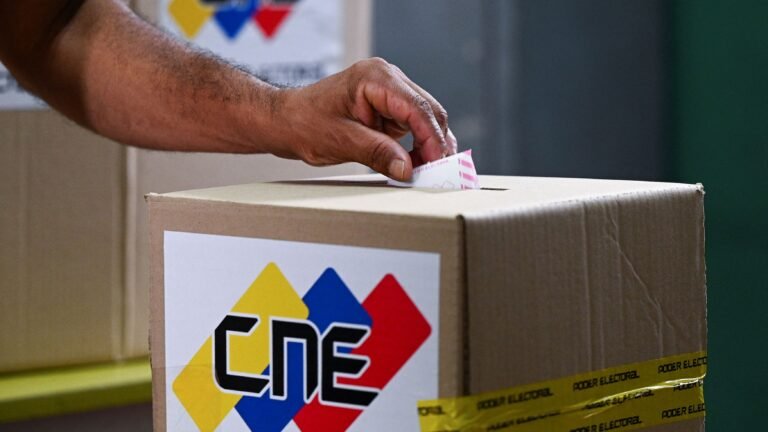 Machado dice que el 85% no votó en las elecciones regionales