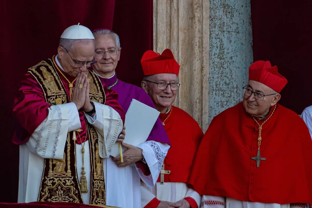 ¿De vuelta a la ostentación papal?