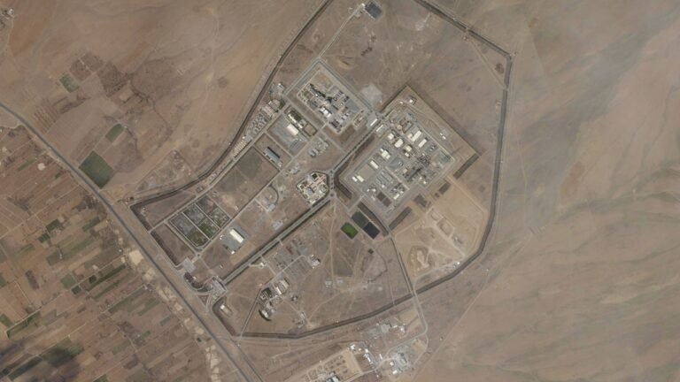 Irán rechaza congelar el enriquecimiento de uranio y vuelve a complicar el acuerdo nuclear con EE UU Irán rechaza congelar el enriquecimiento de uranio y vuelve a complicar el acuerdo nuclear con EE UU