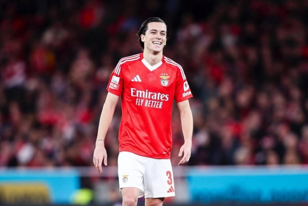 El Real Madrid y Carreras esperan un gesto del Manchester United