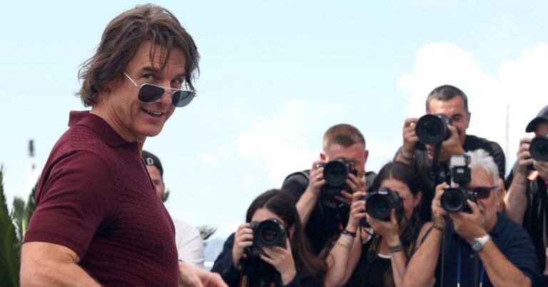 Tom Cruise cierra la saga de ‘Misión Imposible’ con una entrega espectacular lastrada por su empeño en emocionar