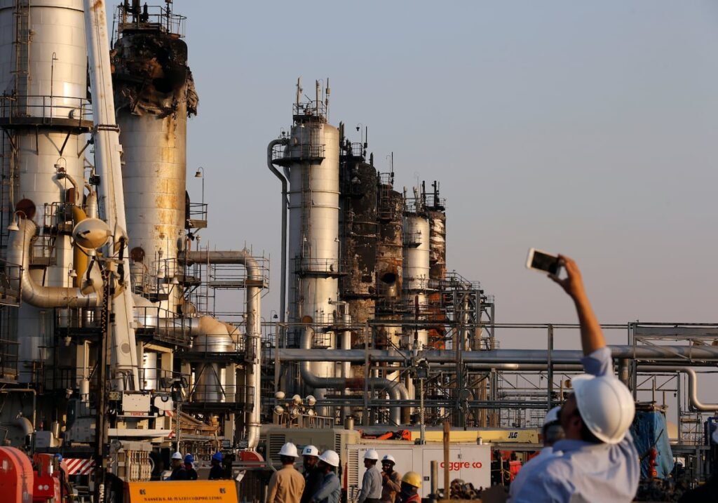 El bombeo extra de la OPEP y la guerra comercial encaminan al petróleo hacia los 50 dólares | Mercados Financieros El bombeo extra de la OPEP y la guerra comercial encaminan al petróleo hacia los 50 dólares | Mercados Financieros