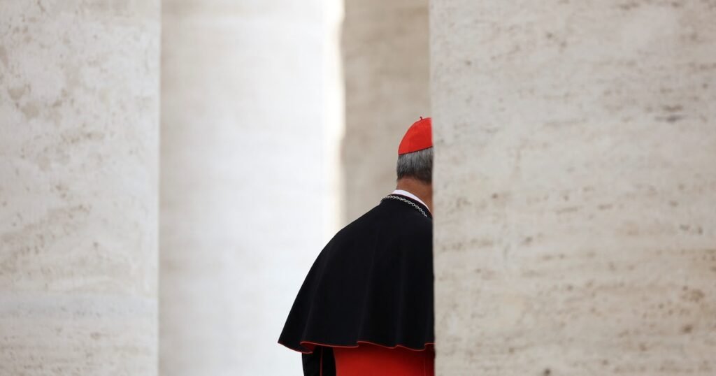 Reuniones, debates y alianzas: ¿qué sucede a puerta cerrada para elegir a un Papa? Reuniones, debates y alianzas: ¿qué sucede a puerta cerrada para elegir a un Papa?