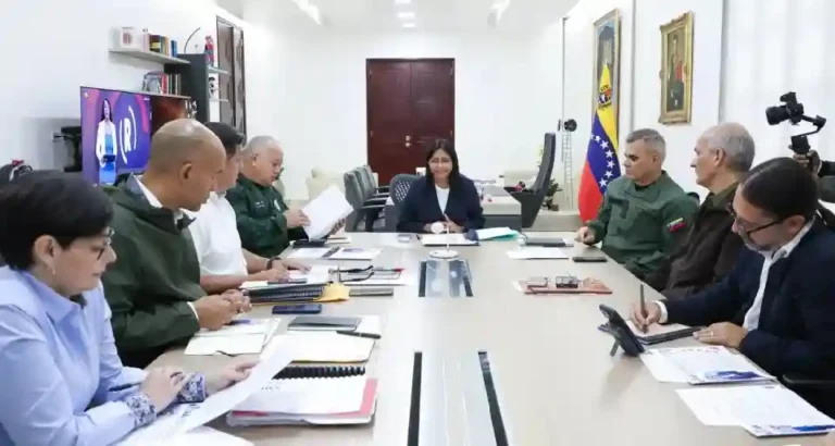 Gobierno prolonga por dos semanas el horario especial en la administración pública