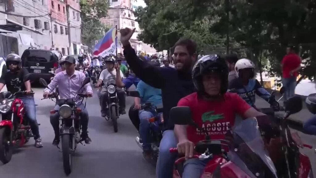 Chavismo se dice ganador en el cierre de campaña frente a una minoría opositora Chavismo se dice ganador en el cierre de campaña frente a una minoría opositora