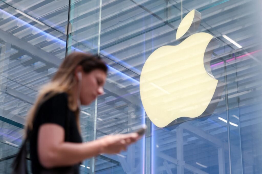Apple prevé que la guerra comercial tenga un impacto de 900 millones en sus costes este trimestre Apple prevé que la guerra comercial tenga un impacto de 900 millones en sus costes este trimestre