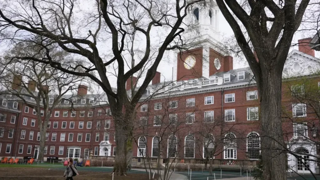 Las universidades españolas expresan su preocupación “por las injerencias” de Trump en Harvard Las universidades españolas expresan su preocupación “por las injerencias” de Trump en Harvard